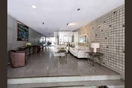 Apartamento à venda com 174m², 4 quartos e 2 vagas Apartamento à venda com 174m², 4 quartos e 2 vagasFachada e portaria