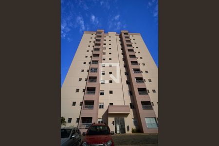 Apartamento para alugar com 65m², 2 quartos e 1 vagaFachada