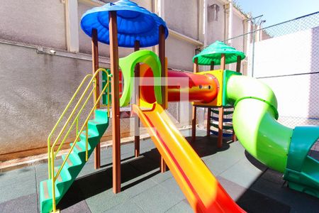 Apartamento à venda com 60m², 2 quartos e 1 vaga Apartamento à venda com 60m², 2 quartos e 1 vagaÁrea comum - Playground