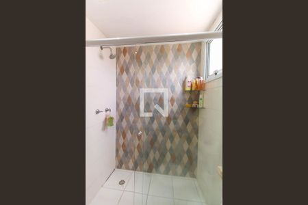 Apartamento à venda com 60m², 2 quartos e 1 vaga Apartamento à venda com 60m², 2 quartos e 1 vagaBanheiro da Suíte 2