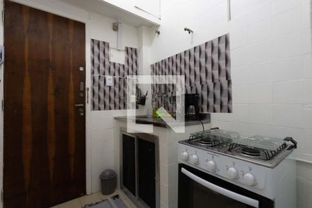 Cozinha de kitnet/studio para alugar com 1 quarto, 28m² em Catete, Rio de Janeiro