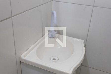 Detalhe do banheiro de kitnet/studio para alugar com 1 quarto, 28m² em Catete, Rio de Janeiro