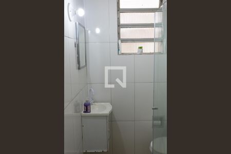 Detalhe do banheiro de kitnet/studio para alugar com 1 quarto, 28m² em Catete, Rio de Janeiro