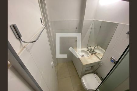 Banheiro de apartamento para alugar com 1 quarto, 38m² em Copacabana, Rio de Janeiro