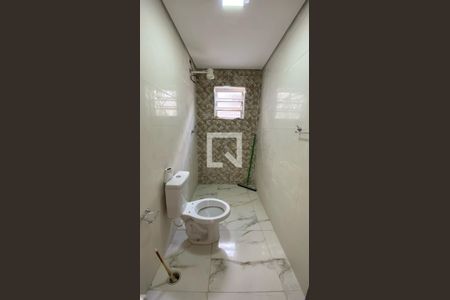 Casa para alugar com 60m², 2 quartos e sem vagaBanheiro 