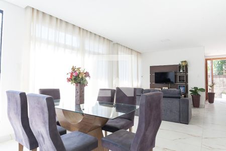 Sala de Jantar de casa à venda com 3 quartos, 229m² em  Ipé , Nova Lima