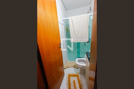 Banheiro da Suíte de apartamento à venda com 2 quartos, 50m² em Vila Camilópolis, Santo André