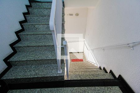 Apartamento à venda com 50m², 2 quartos e 1 vaga Apartamento à venda com 50m², 2 quartos e 1 vagaEscadas