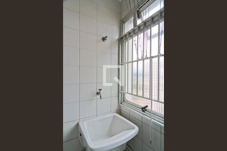 Apartamento para alugar com 65m², 3 quartos e 1 vagaÁrea de Serviço