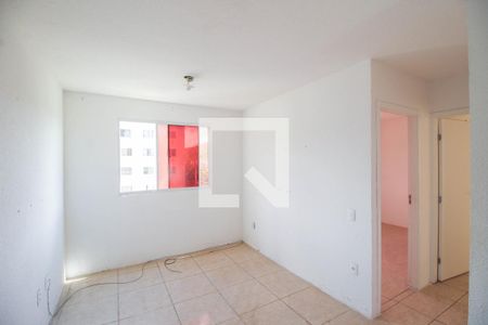 Sala de apartamento para alugar com 2 quartos, 40m² em Cerâmica, Nova Iguaçu