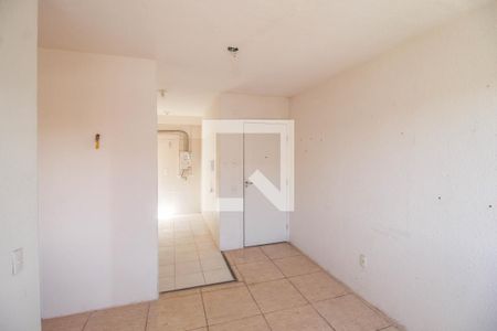 Sala de apartamento para alugar com 2 quartos, 40m² em Cerâmica, Nova Iguaçu