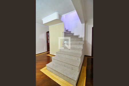 Escada de casa à venda com 3 quartos, 139m² em Jardim Itapoan, Santo André