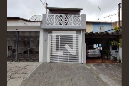 Casa para alugar com 90m², 3 quartos e 1 vaga Casa para alugar com 90m², 3 quartos e 1 vagaFachada