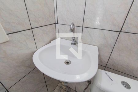 Lavabo  de casa à venda com 3 quartos, 90m² em Vila Talarico, São Paulo