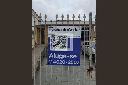 Casa à venda com 420m², 4 quartos e 4 vagas Casa à venda com 420m², 4 quartos e 4 vagasPlaquinha QuintoAndar Instalada