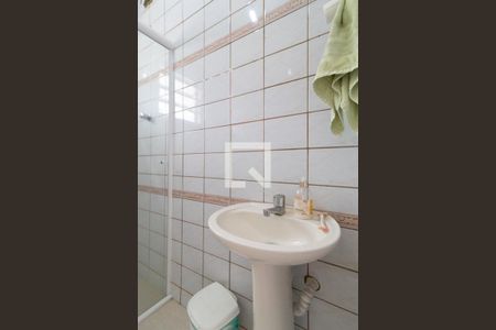 Casa à venda com 420m², 4 quartos e 4 vagas Casa à venda com 420m², 4 quartos e 4 vagasBanheiro