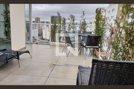 Apartamento para alugar com 100m², 2 quartos e 2 vagasVaranda