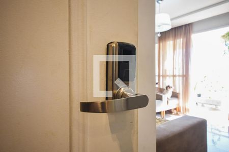 Fechadura eletrônica de apartamento à venda com 2 quartos, 96m² em Jardim Wanda, Taboão da Serra