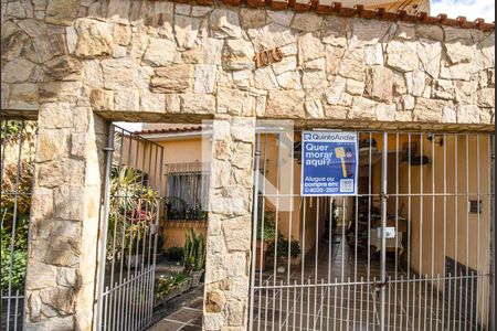 Casa à venda com 300m², 3 quartos e 2 vagas Casa à venda com 300m², 3 quartos e 2 vagasplaca do quinto andar