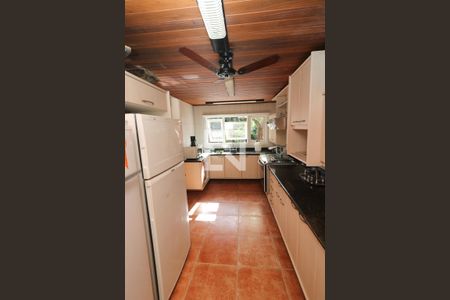 Casa à venda com 400m², 4 quartos e 2 vagasCozinha