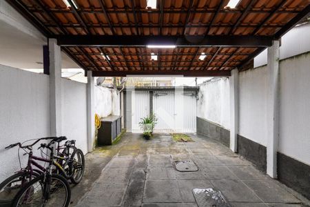 Quintal de casa à venda com 3 quartos, 87m² em Campo Grande, Rio de Janeiro