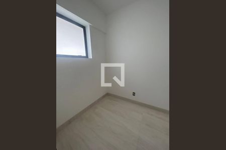Apartamento à venda com 202m², 4 quartos e 3 vagas Apartamento à venda com 202m², 4 quartos e 3 vagasQuarto de Serviço