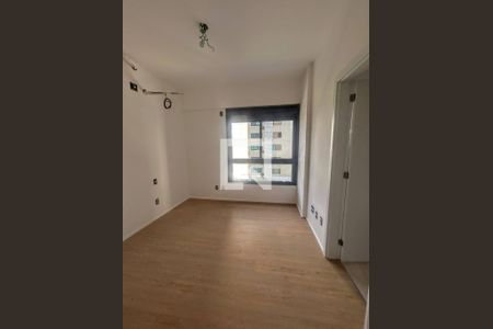 Apartamento à venda com 202m², 4 quartos e 3 vagas Apartamento à venda com 202m², 4 quartos e 3 vagasQuarto 3