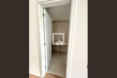 Apartamento à venda com 202m², 4 quartos e 3 vagas Apartamento à venda com 202m², 4 quartos e 3 vagasLavabo