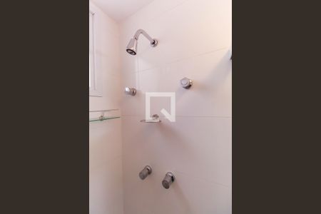 Apartamento para alugar com 54m², 2 quartos e 1 vaga Apartamento para alugar com 54m², 2 quartos e 1 vagaBanheiro da Suíte 1