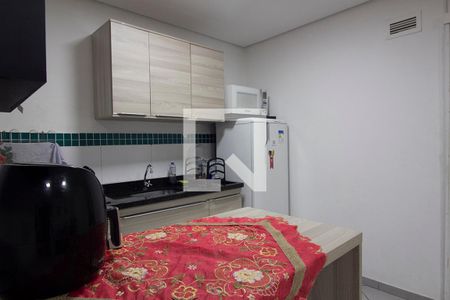 Cozinha de apartamento para alugar com 1 quarto, 39m² em República, São Paulo