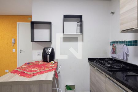 Cozinha de apartamento para alugar com 1 quarto, 39m² em República, São Paulo