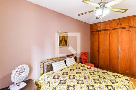 Casa à venda com 250m², 3 quartos e 3 vagasSuíte