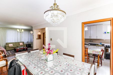 Casa à venda com 250m², 3 quartos e 3 vagasSala de jantar