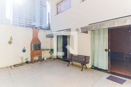 Casa à venda com 250m², 3 quartos e 3 vagasQuintal