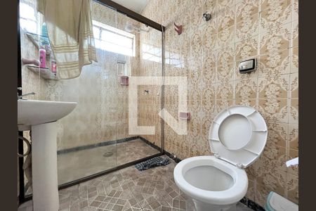 Casa à venda com 100m², 2 quartos e 2 vagasBanheiro 