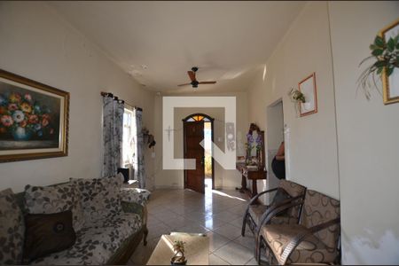 Sala de casa para alugar com 3 quartos, 360m² em Irajá, Rio de Janeiro