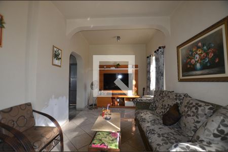 Sala de casa para alugar com 3 quartos, 360m² em Irajá, Rio de Janeiro