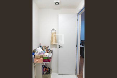 Apartamento à venda com 55m², 2 quartos e 1 vaga Apartamento à venda com 55m², 2 quartos e 1 vagaBanheiro