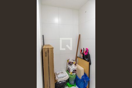 Apartamento à venda com 55m², 2 quartos e 1 vaga Apartamento à venda com 55m², 2 quartos e 1 vagaBanheiro