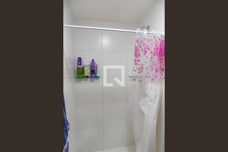 Apartamento à venda com 55m², 2 quartos e 1 vaga Apartamento à venda com 55m², 2 quartos e 1 vagaBanheiro da suíte