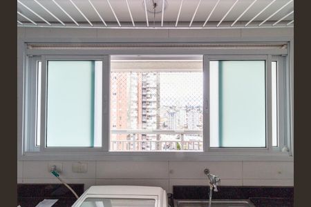 Apartamento à venda com 183m², 3 quartos e 4 vagas Apartamento à venda com 183m², 3 quartos e 4 vagasÁrea de Serviço