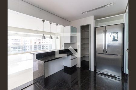 Apartamento à venda com 183m², 3 quartos e 4 vagas Apartamento à venda com 183m², 3 quartos e 4 vagasCozinha
