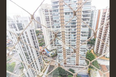Apartamento à venda com 183m², 3 quartos e 4 vagas Apartamento à venda com 183m², 3 quartos e 4 vagasSala e Varanda - Vista