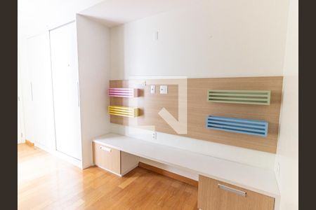 Apartamento à venda com 183m², 3 quartos e 4 vagas Apartamento à venda com 183m², 3 quartos e 4 vagasSuíte 3