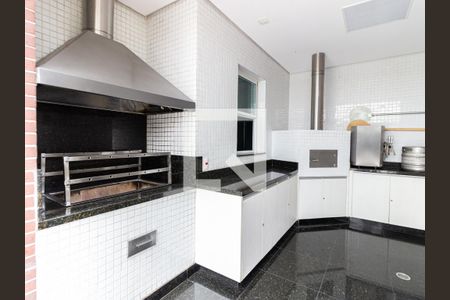 Apartamento à venda com 183m², 3 quartos e 4 vagas Apartamento à venda com 183m², 3 quartos e 4 vagasÁrea comum - Churrasqueira