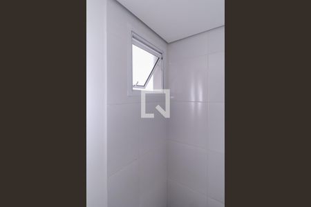 Banheiro de apartamento para alugar com 1 quarto, 35m² em Vila Alpina, São Paulo