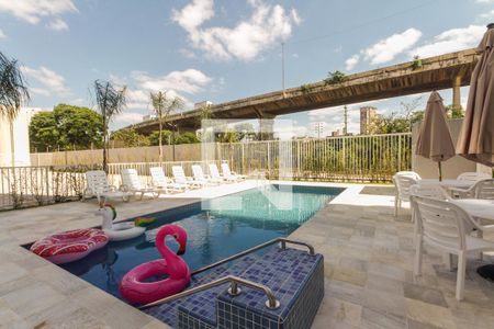 Apartamento à venda com 42m², 2 quartos e sem vagaCondomínio - Piscina 