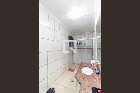 Banheiro de casa à venda com 3 quartos, 298m² em Santa Maria, Osasco