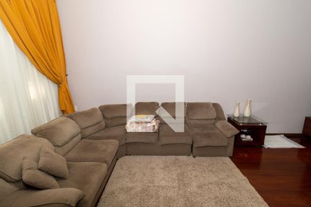 Casa à venda com 198m², 3 quartos e 2 vagasSala