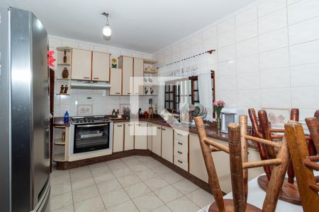 Casa à venda com 198m², 3 quartos e 2 vagasCozinha